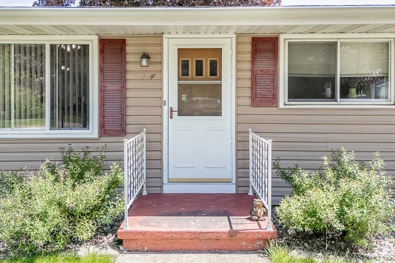 714 Nash St, Hortonville, WI 54944-8512
