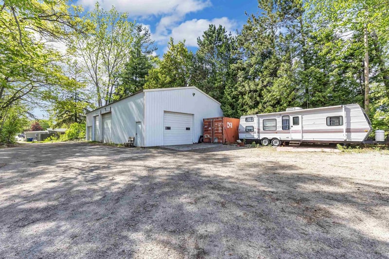 1159 Hobart Dr, Green Bay, WI 54304-1410