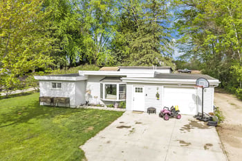 1159 Hobart Dr, Green Bay, WI 54304-1410