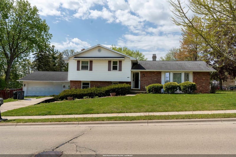 418 Greene Ave, Allouez, WI 54301