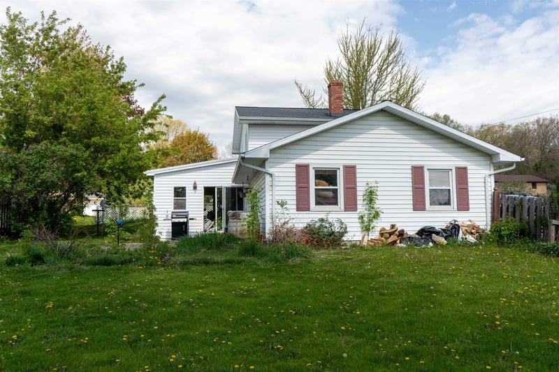 418 Greene Ave, Allouez, WI 54301