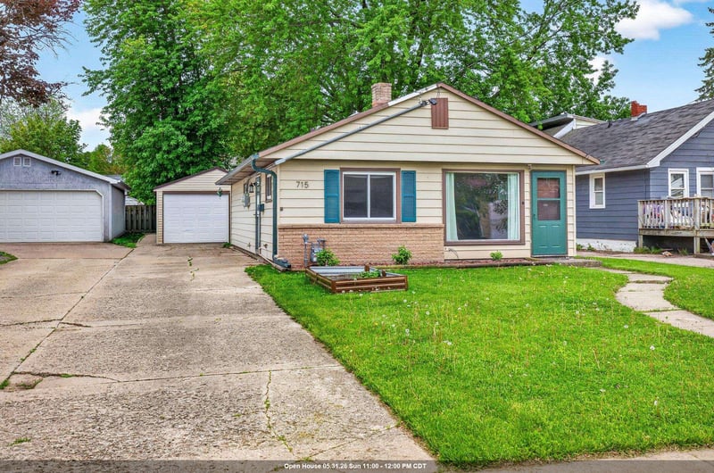 715 Division St, Neenah, WI 54956