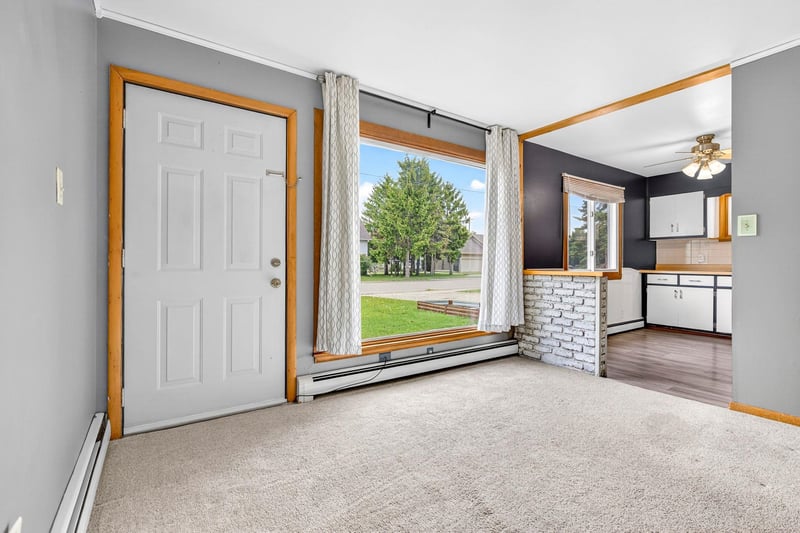 715 Division St, Neenah, WI 54956