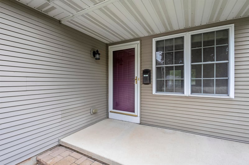 1324 Bent Ave, Oshkosh, WI 54901