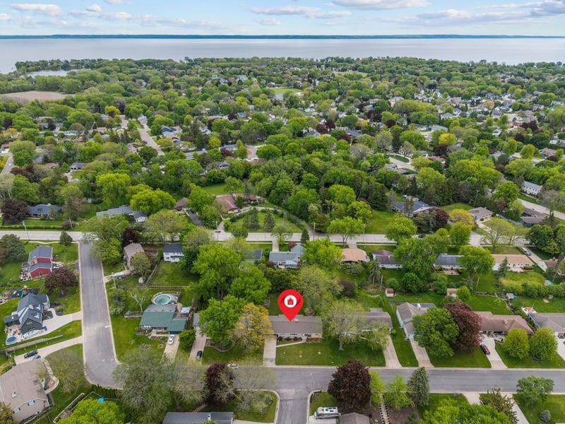1066 Reed St, Neenah, WI 54956-4135