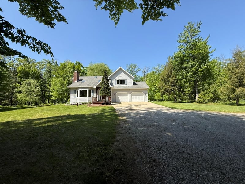 3532 Wilderness Trl, Suamico, WI 54313