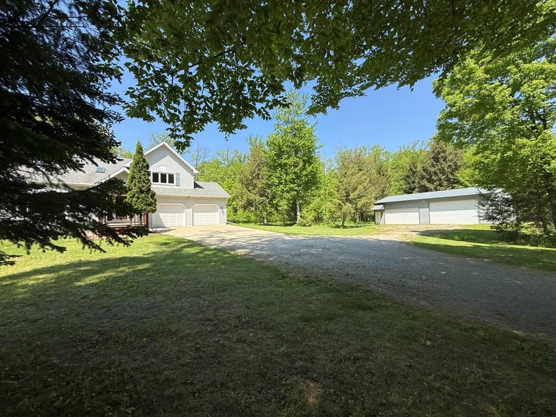 3532 Wilderness Trl, Suamico, WI 54313