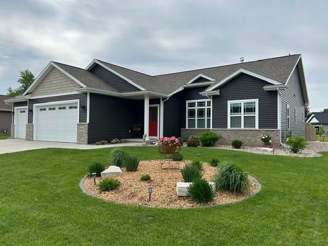 606 3rd St, Shawano, WI 54166
