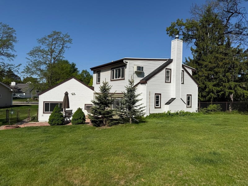 2027 South Point Rd, Green Bay, WI 54313
