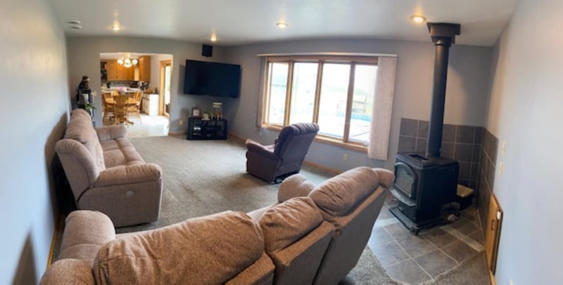 4894 Sandburr Trl, Suamico, WI 54173
