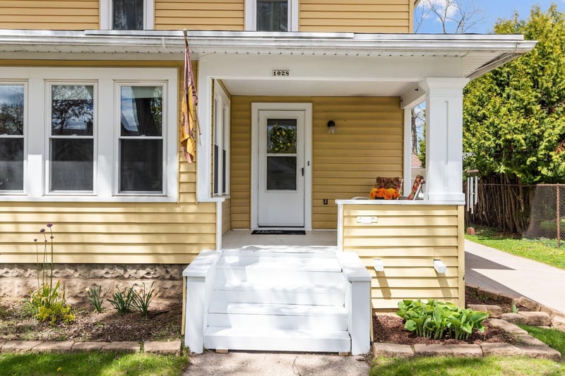 1028 Summer St, Appleton, WI 54914