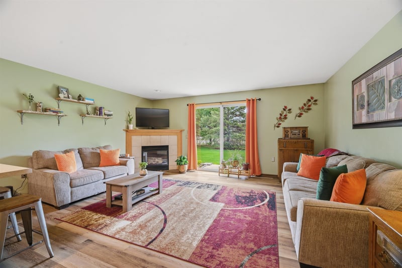 1300 Alpine Dr, Green Bay, WI 54311