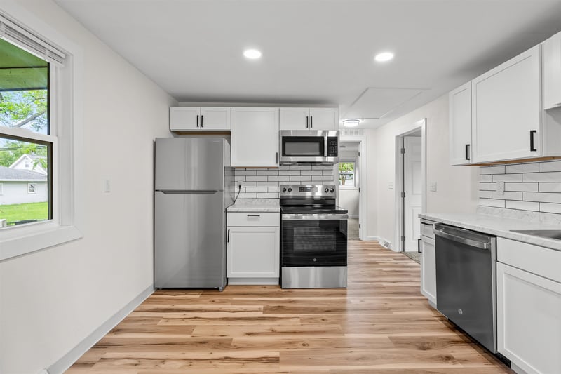 1322 Broad St, Oshkosh, WI 54901