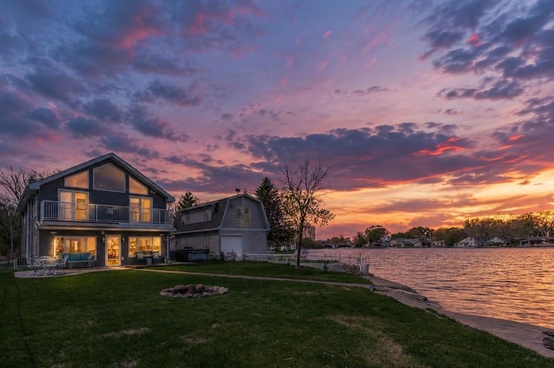 2210 Westwind Rd, Oshkosh, WI 54904-1040