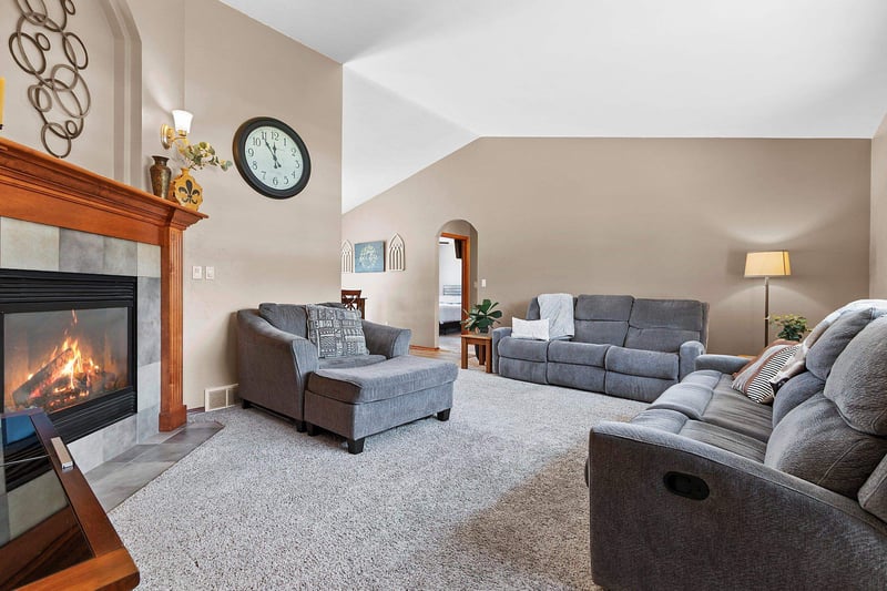 384 Southern Star Ln, De Pere, WI 54115-9376