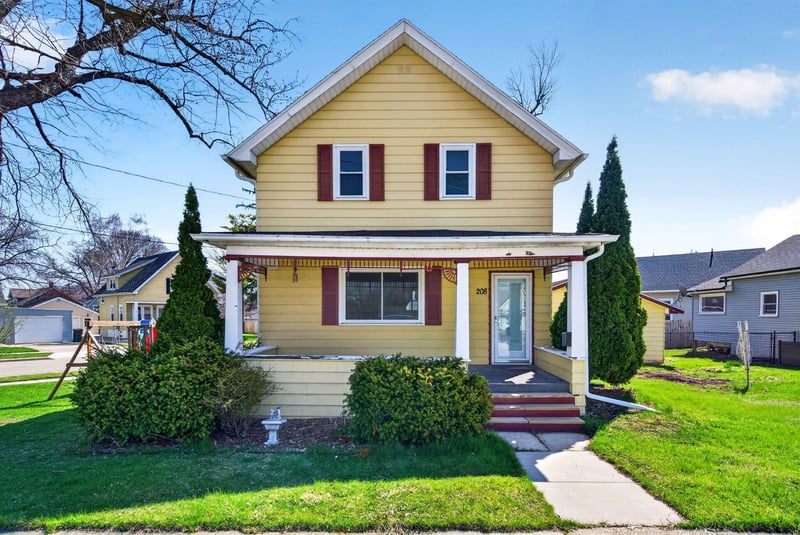 208 Depot St, Kaukauna, WI 54130
