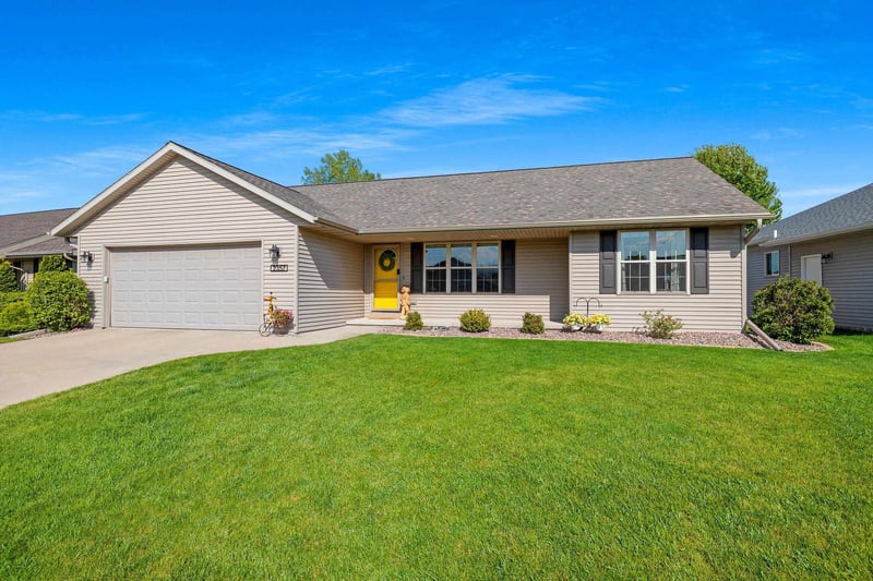 2357 Daytona Speedway, De Pere, WI 54115