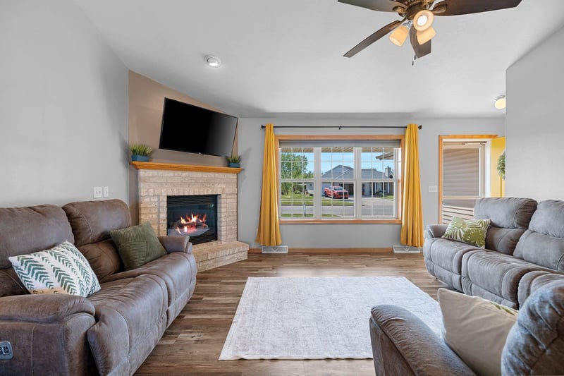 2357 Daytona Speedway, De Pere, WI 54115