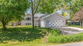 3393 Harbor Bay Rd, Oshkosh, WI 54901-1447