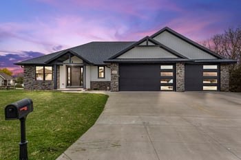 2909 Grand Cypress Ln, Green Bay, WI 54311-6146