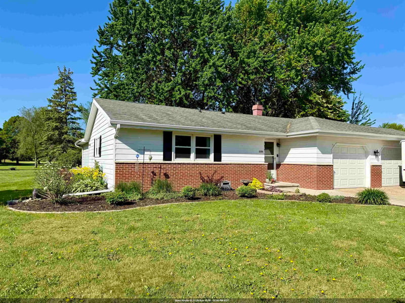 1395 Maricopa Dr, Oshkosh, WI 54904