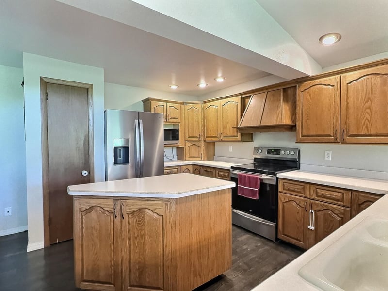 1395 Maricopa Dr, Oshkosh, WI 54904