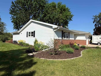 1395 Maricopa Dr, Oshkosh, WI 54904