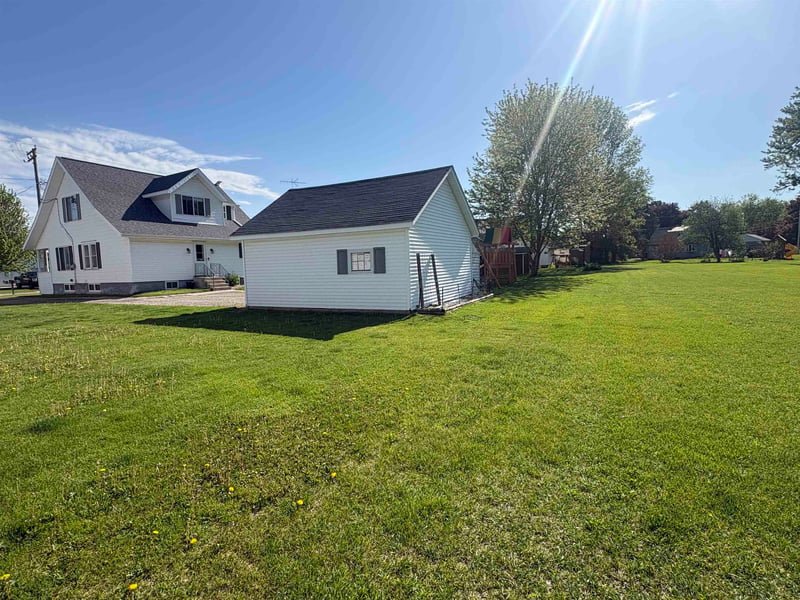 106 State St, Bonduel, WI 54107