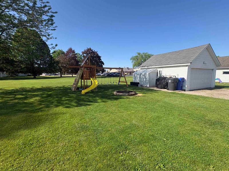 106 State St, Bonduel, WI 54107