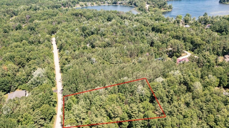 Forest View Ln, Clintonville, WI 54929