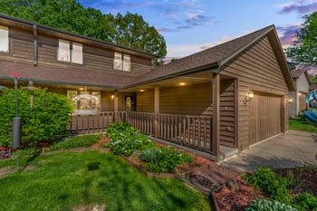 921 Divot Pl, Green Bay, WI 54313