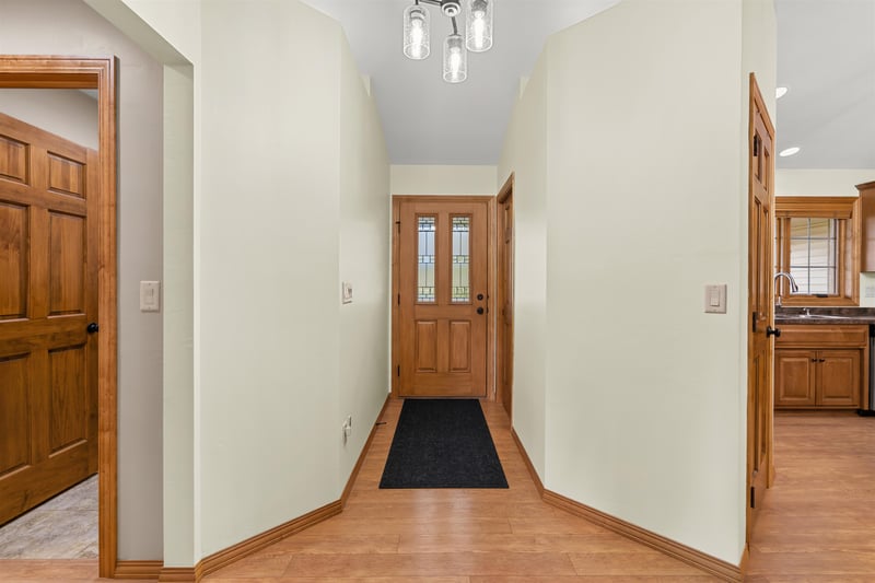 1112 Lake Park Rd, Menasha, WI 54952-8836