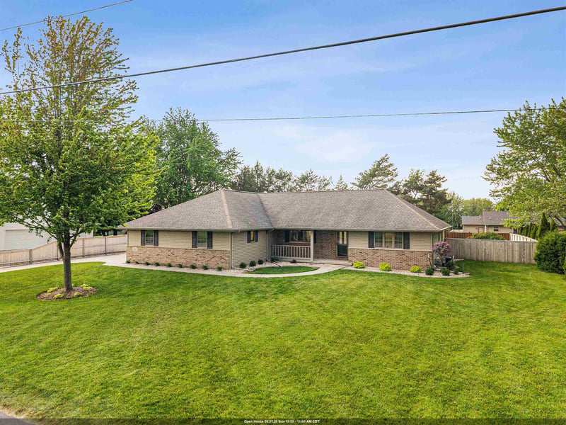 1112 Lake Park Rd, Menasha, WI 54952-8836