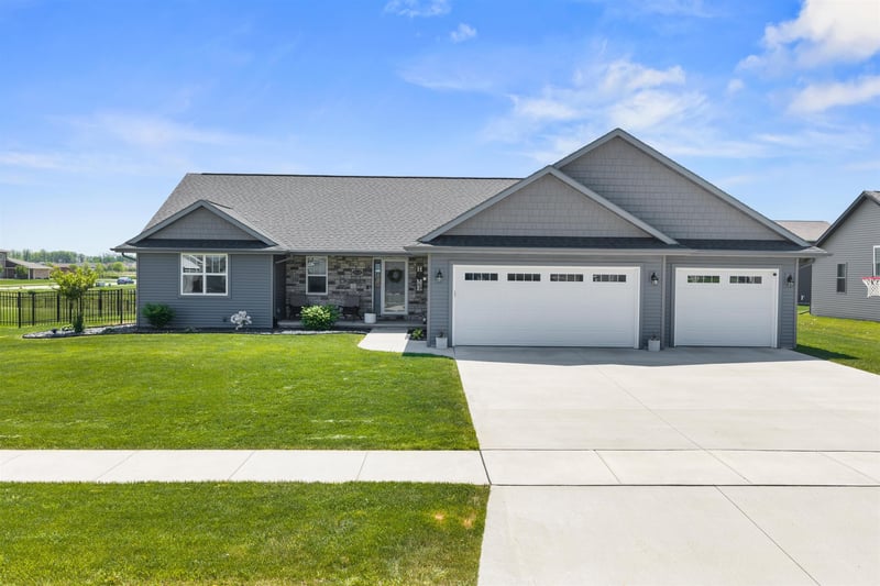 2532 Kilrush Rd, De Pere, WI 54115
