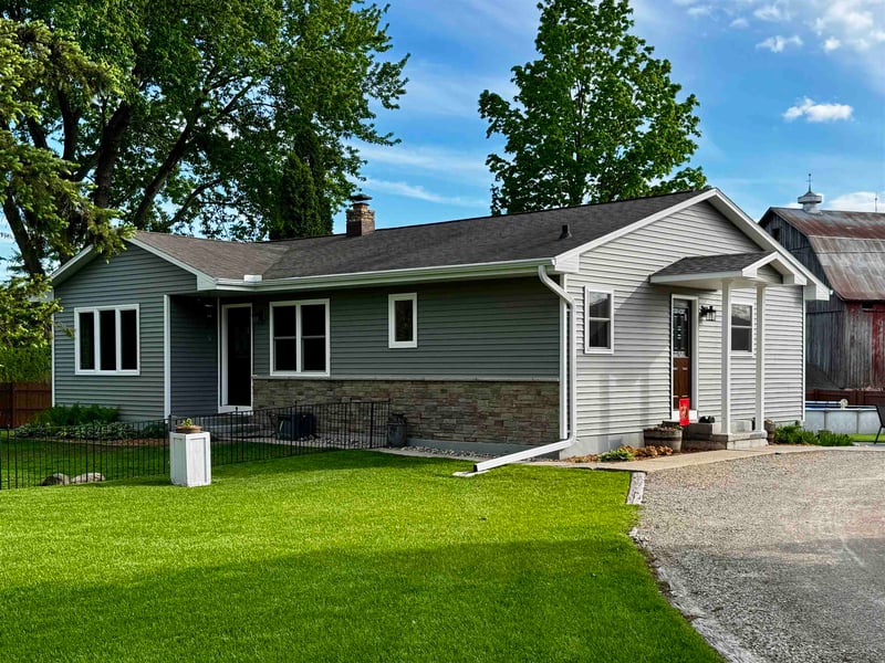 4103 Fairview Rd, Larsen, WI 54947-9999