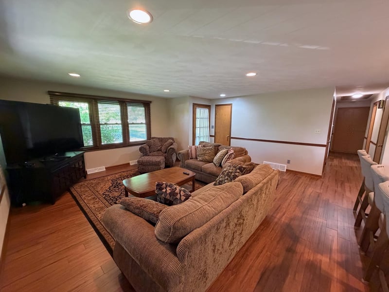 1112 Tullar Rd, Neenah, WI 54956