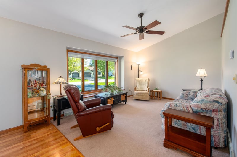 3453 Charlie Anna Dr, Oshkosh, WI 54904