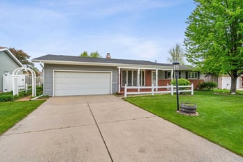 1756 Southland Ave, Oshkosh, WI 54902