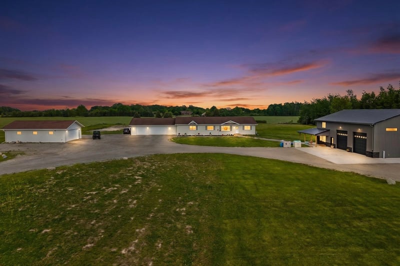 1254 Overland Rd, De Pere, WI 54115-9006