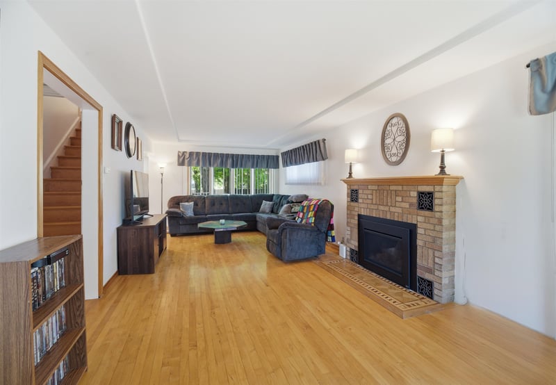 1341 Otter Ave, Oshkosh, WI 54901-5452