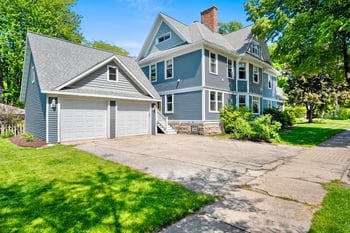 644 Jackson St, Green Bay, WI 54301-3512