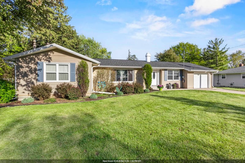 2663 Timber Ln, Green Bay, WI 54313