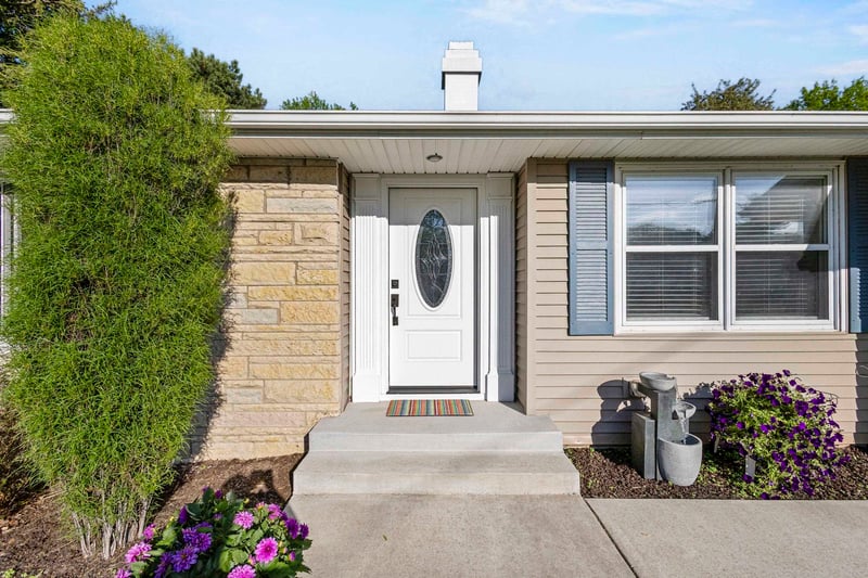 2663 Timber Ln, Green Bay, WI 54313
