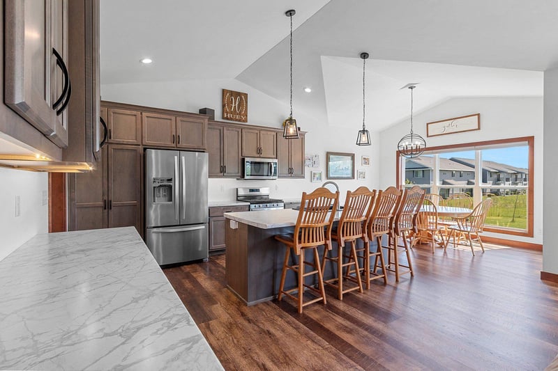 3027 Scarlet Oak Rd, De Pere, WI 54115-9118