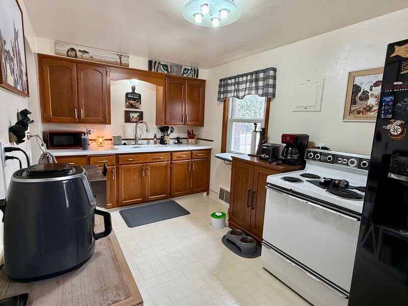 1618 Chicago St, Green Bay, WI 54304