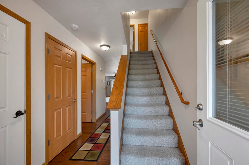 1909 Riverside Dr #H, Green Bay, WI 54313