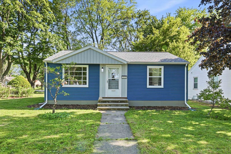 1228 8th St, Green Bay, WI 54304-0000