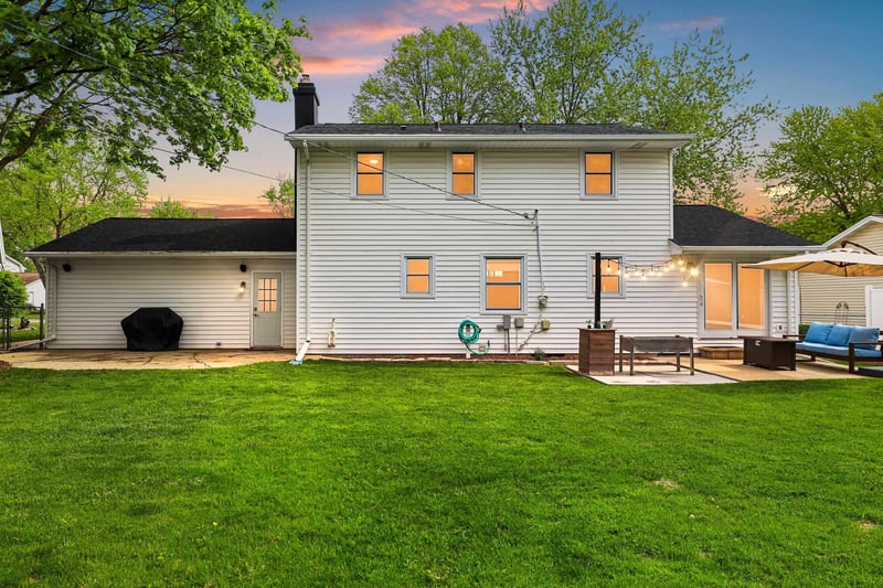 544 Hilltop Dr, Green Bay, WI 54301-2718