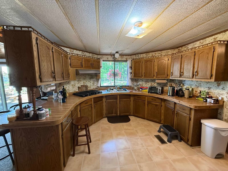 W6590 Homewood Ave, Shawano, WI 54166