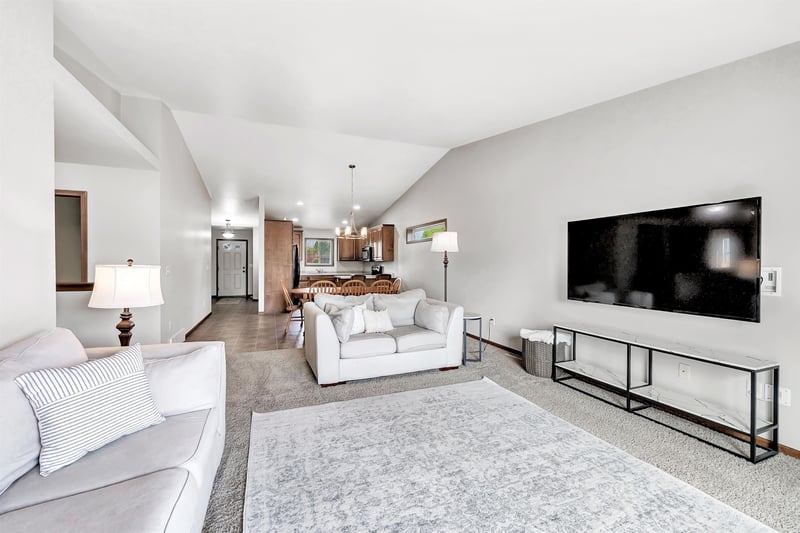 2924 Nandina Way, Green Bay, WI 54313